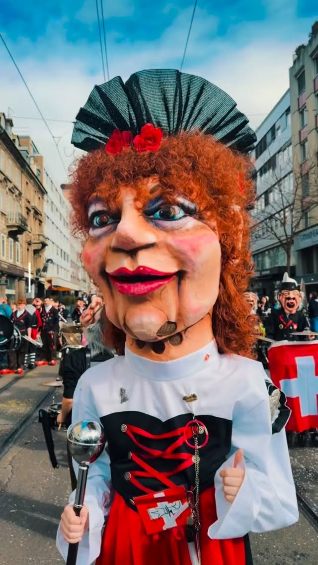 RUGGBLIGG BASLER FASNACHT 2026: "Emozioon dangg Tradizioon"- Scheen isch es gsy! 🤩🤩🩵🤍 🇨🇭 

#junggarde2018 #guggemuusig #basel #fasnacht #2026